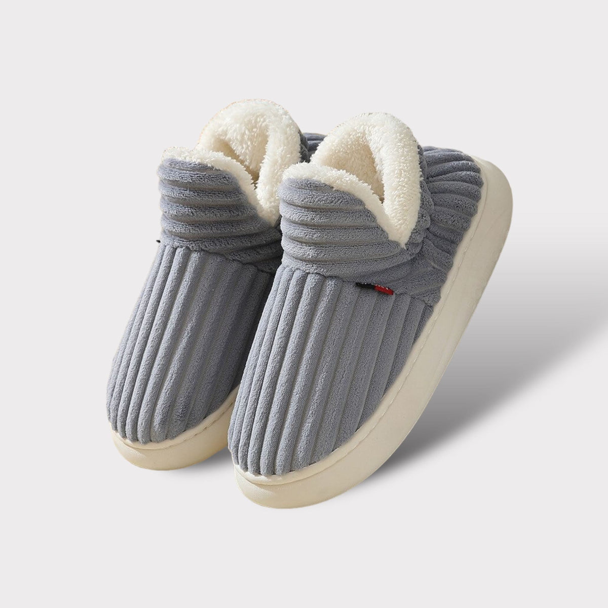 Pantoufles en polaire et coton - des pieds au chaud à la maison