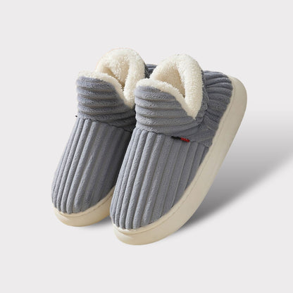 Pantoufles en polaire et coton - des pieds au chaud à la maison