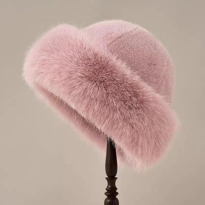 Furla – Elegante Damen Winter-Pelzmütze für warme