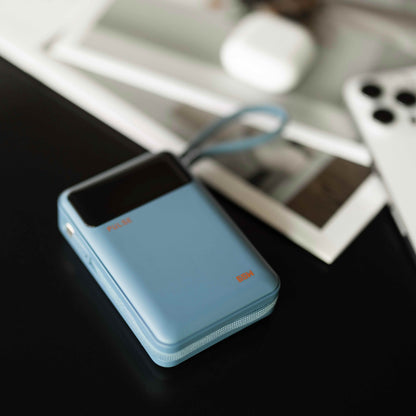 Powerbank 20.000 mAh | Kompakte Laptop-Powerbank mit 65 W Power Delivery, USB-C-Kabel und mehreren Ladeanschlüssen