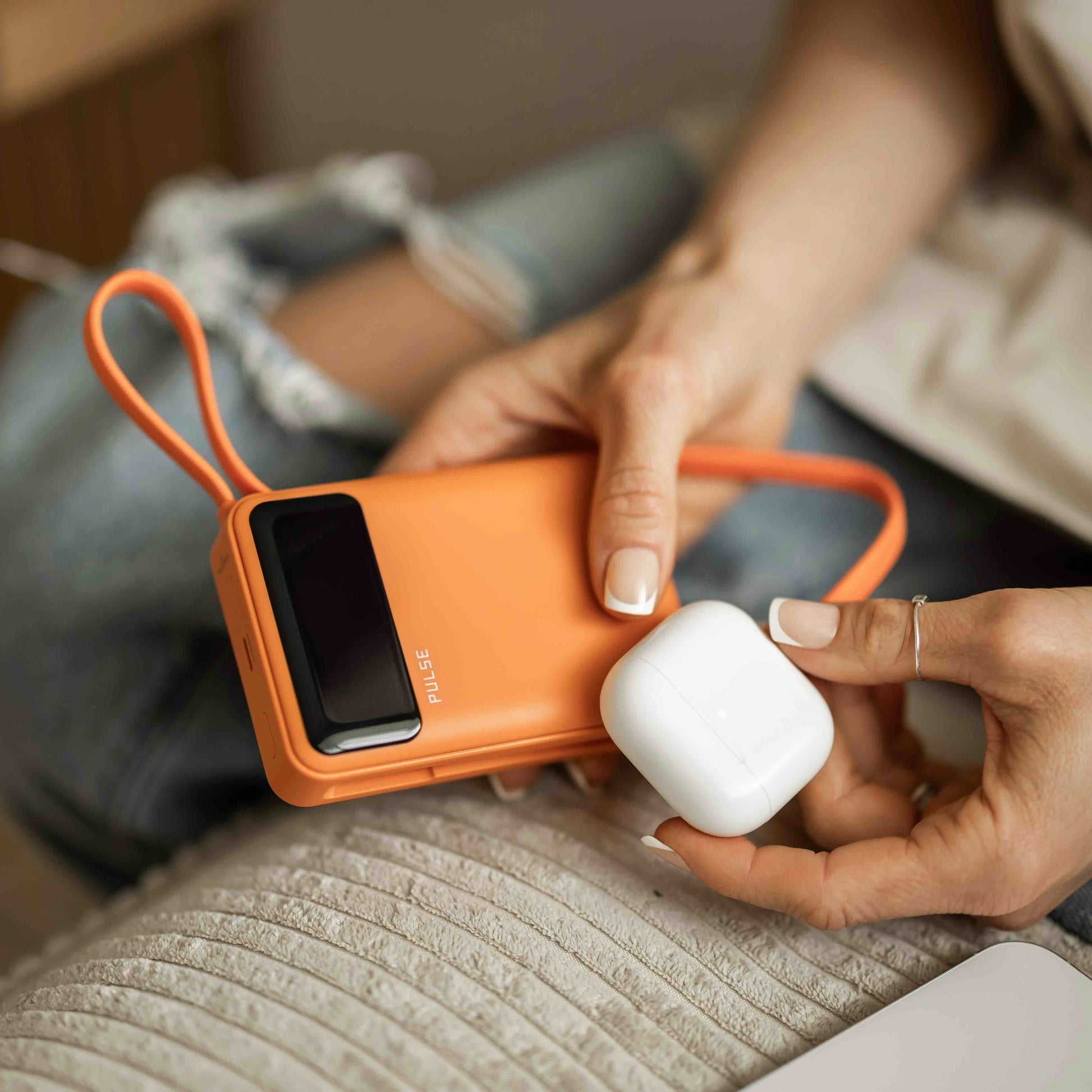 Powerbank 20.000 mAh | Kompakte Laptop-Powerbank mit 65 W Power Delivery, USB-C-Kabel und mehreren Ladeanschlüssen