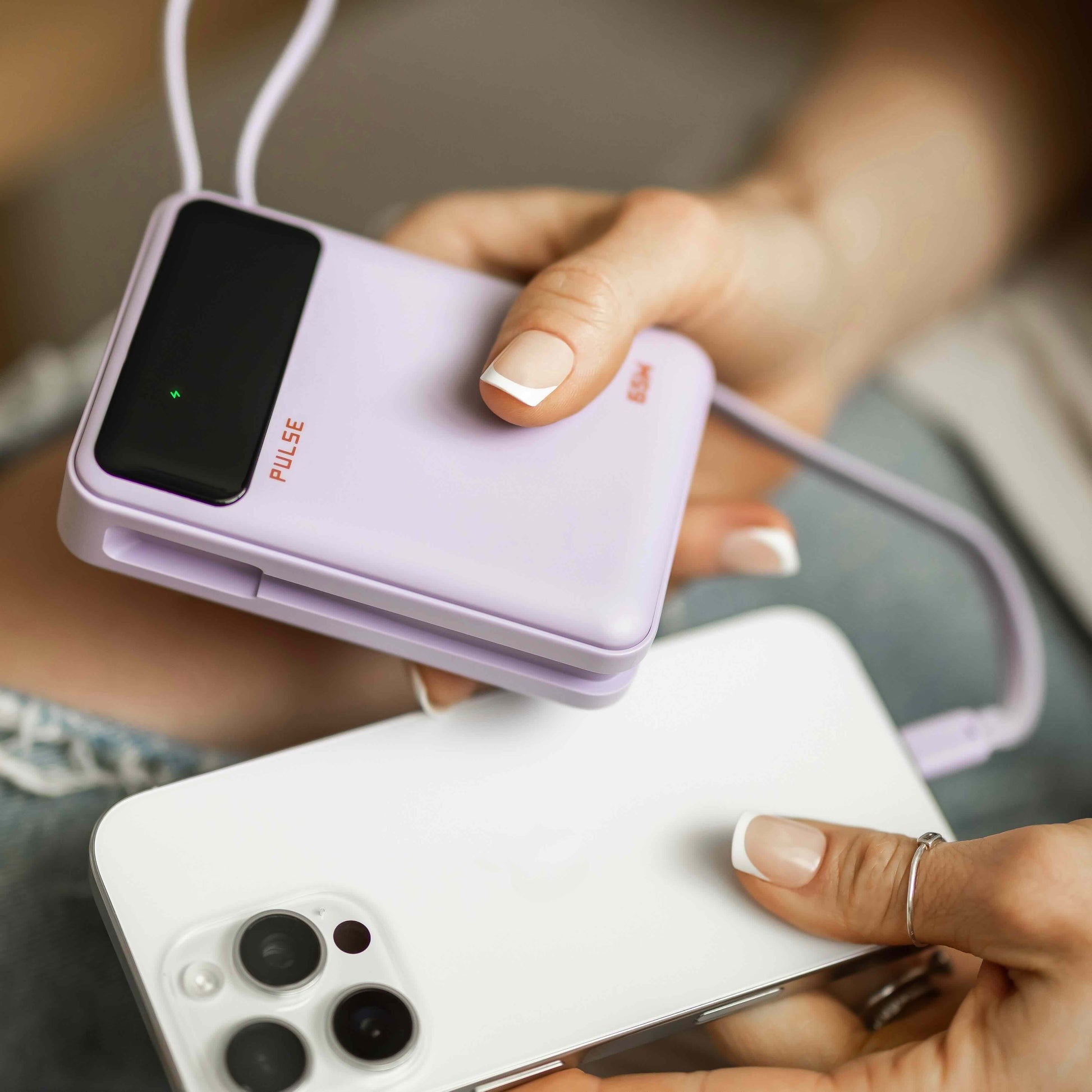 Powerbank 20.000 mAh | Kompakte Laptop-Powerbank mit 65 W Power Delivery, USB-C-Kabel und mehreren Ladeanschlüssen
