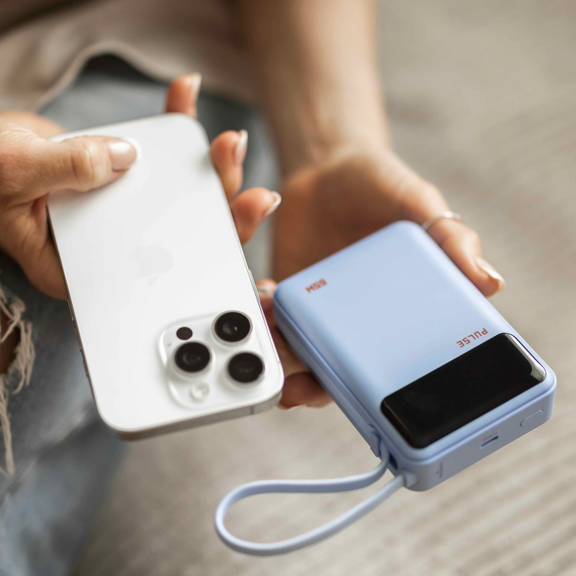 Powerbank 20.000 mAh | Kompakte Laptop-Powerbank mit 65 W Power Delivery, USB-C-Kabel und mehreren Ladeanschlüssen