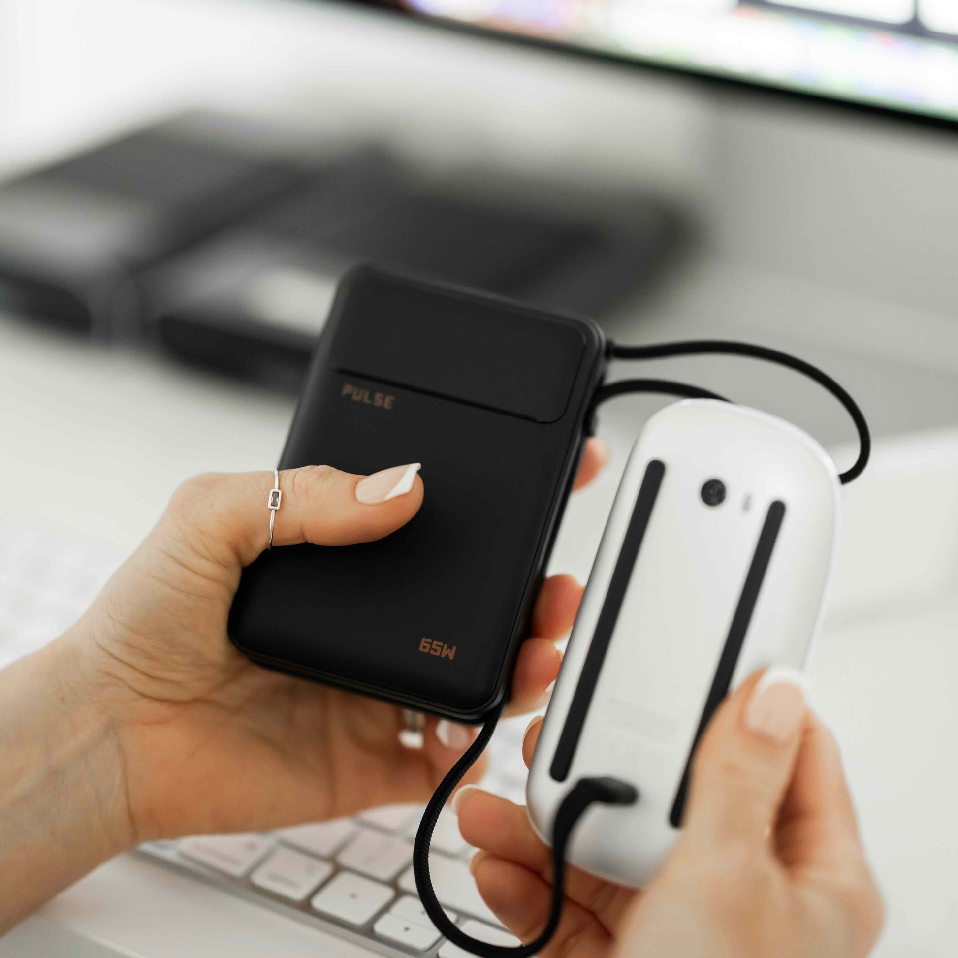 Powerbank 20.000 mAh | Kompakte Laptop-Powerbank mit 65 W Power Delivery, USB-C-Kabel und mehreren Ladeanschlüssen