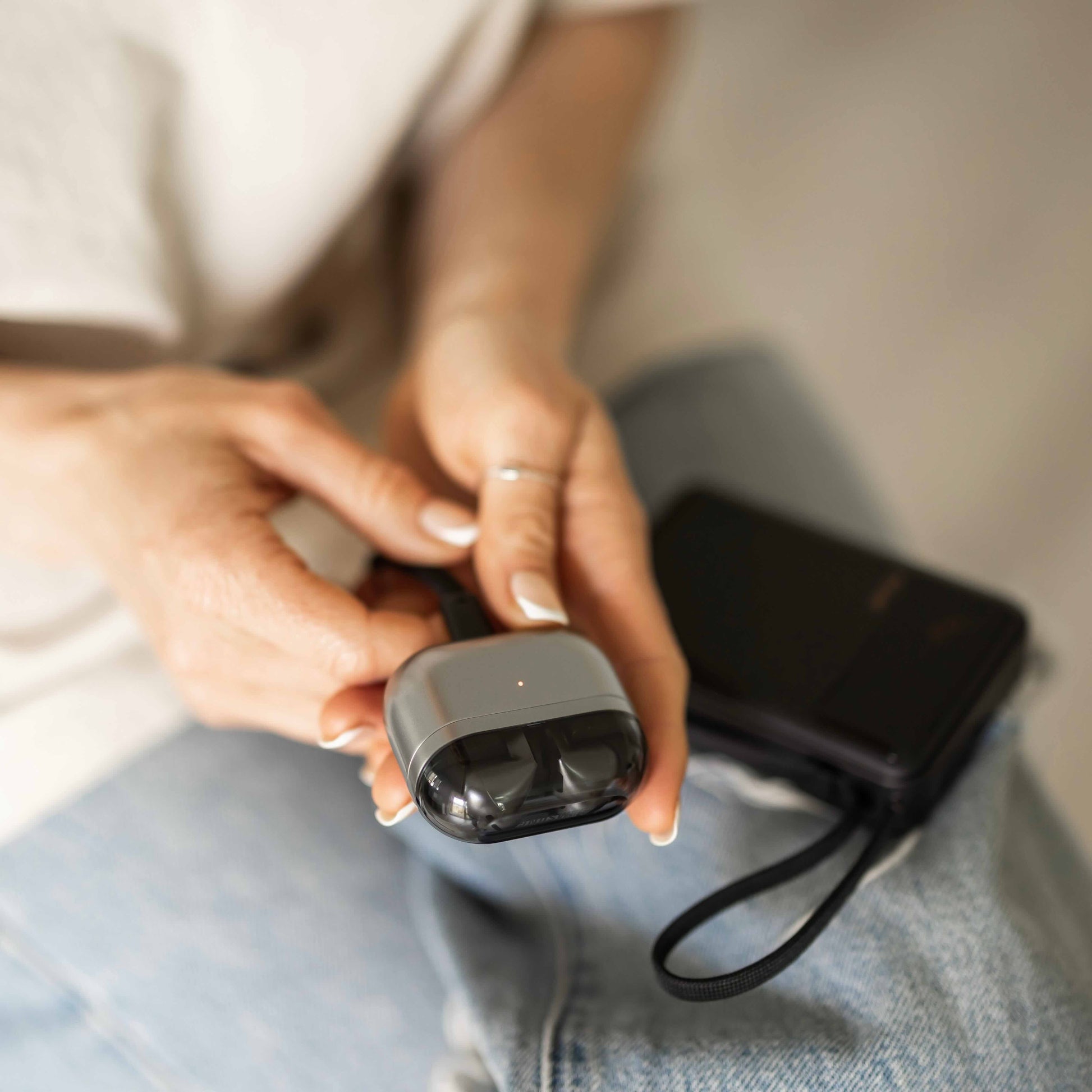 Powerbank 20.000 mAh | Kompakte Laptop-Powerbank mit 65 W Power Delivery, USB-C-Kabel und mehreren Ladeanschlüssen