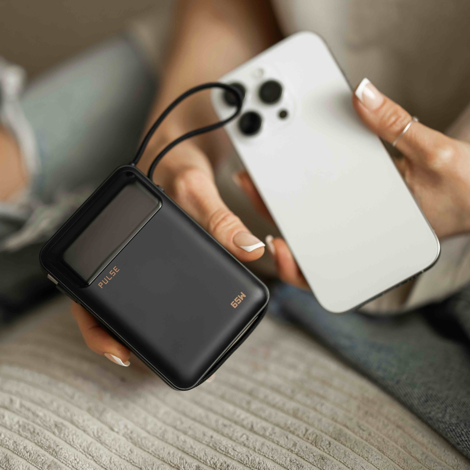 Powerbank 20.000 mAh | Kompakte Laptop-Powerbank mit 65 W Power Delivery, USB-C-Kabel und mehreren Ladeanschlüssen