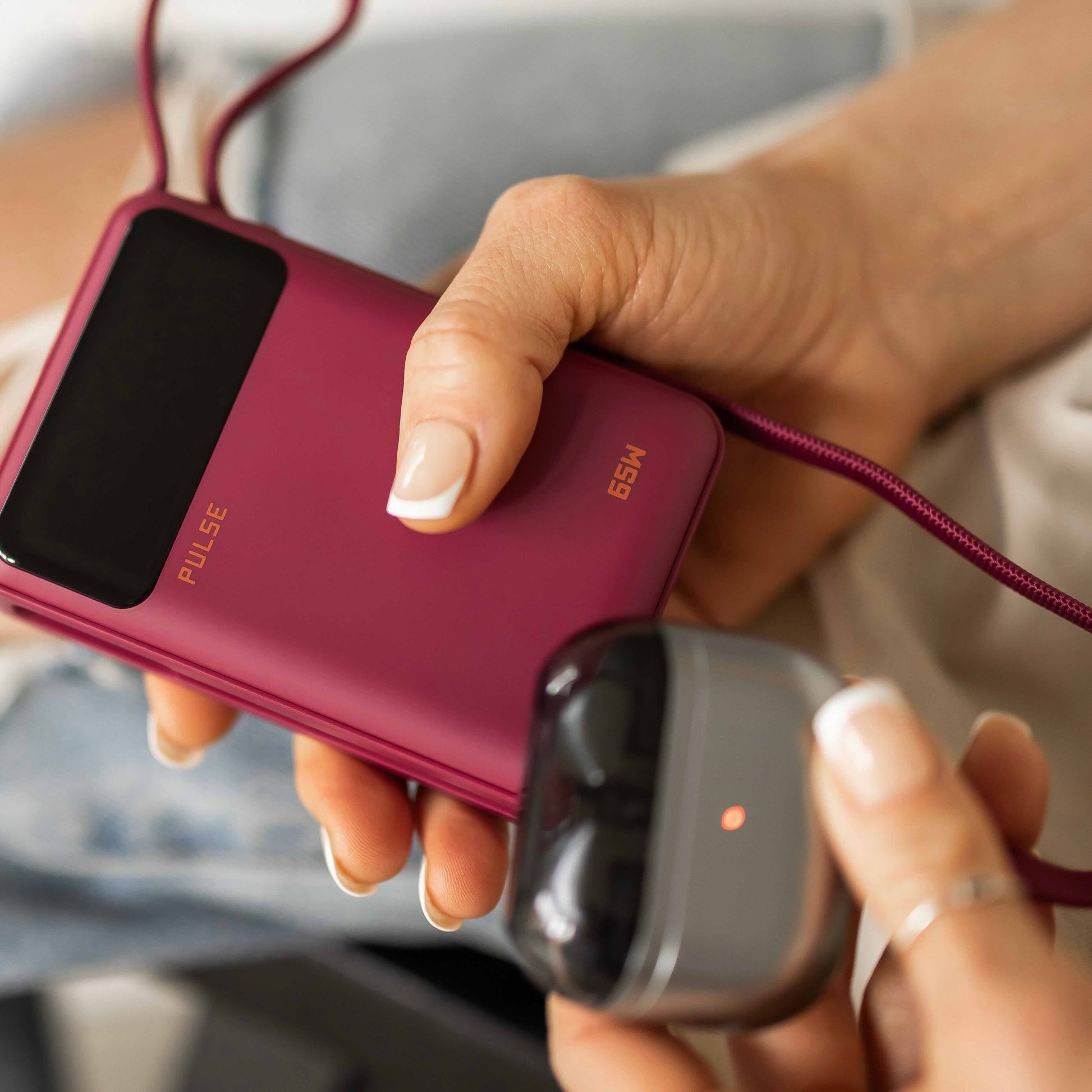 Powerbank 20.000 mAh | Kompakte Laptop-Powerbank mit 65 W Power Delivery, USB-C-Kabel und mehreren Ladeanschlüssen