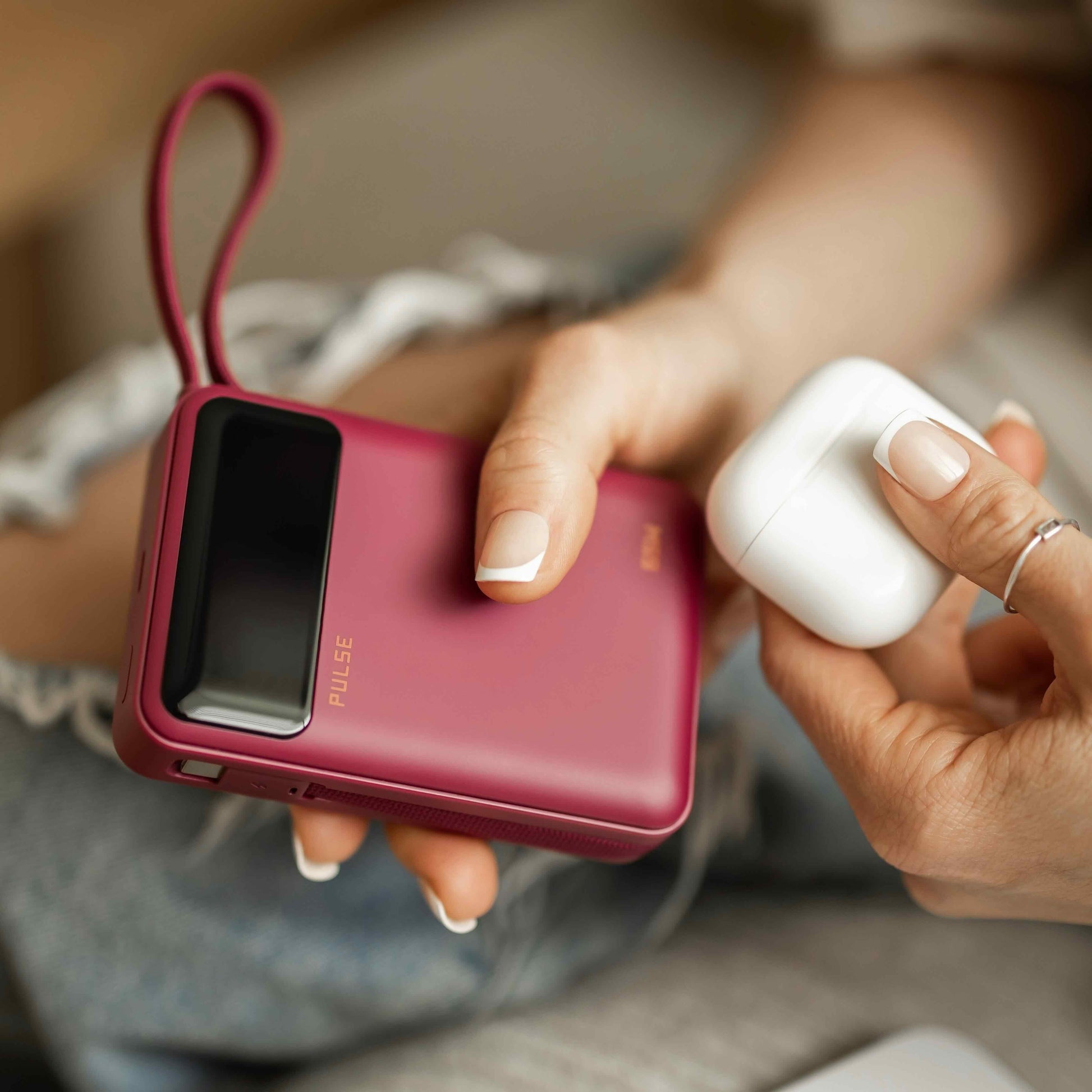 Powerbank 20.000 mAh | Kompakte Laptop-Powerbank mit 65 W Power Delivery, USB-C-Kabel und mehreren Ladeanschlüssen