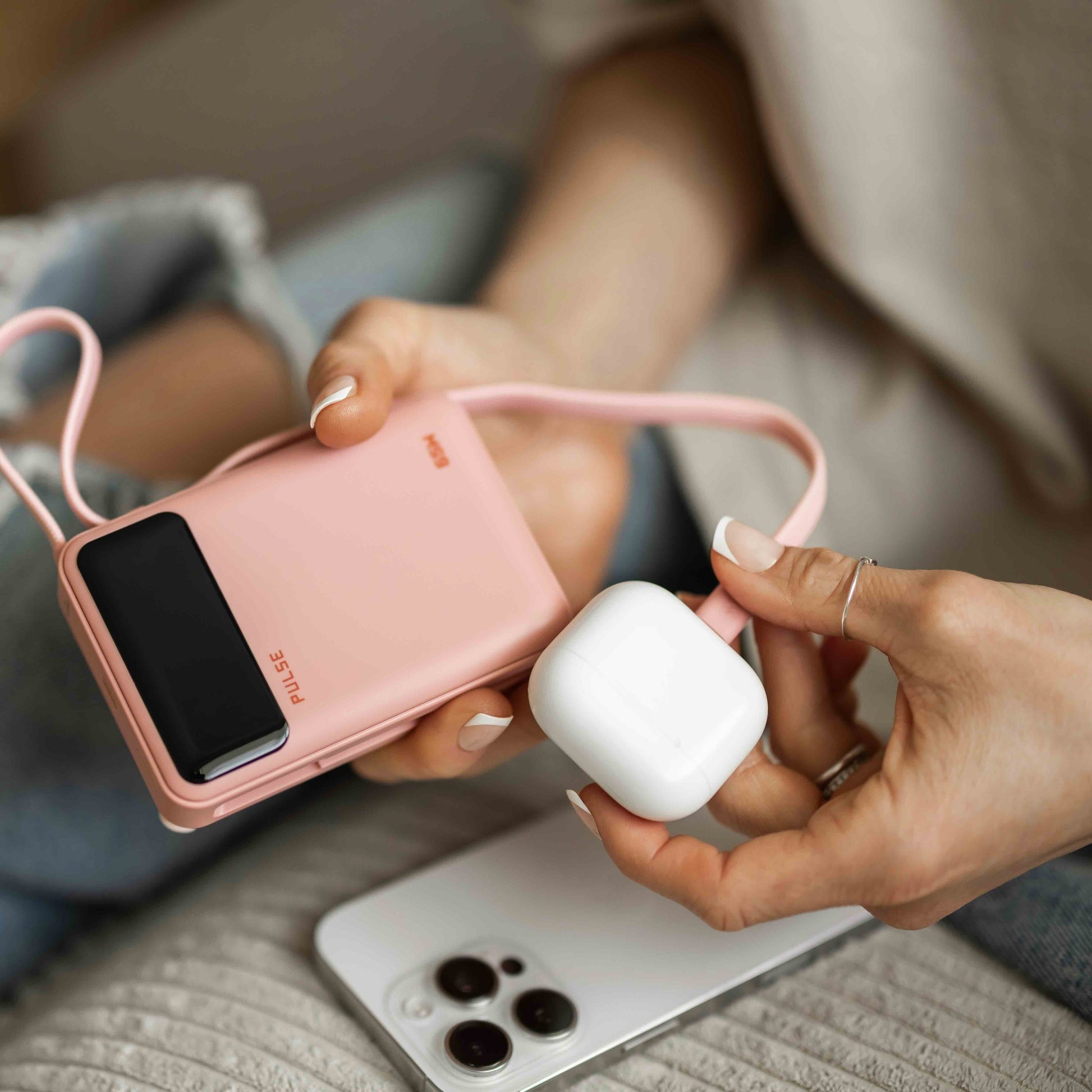 Powerbank 20.000 mAh | Kompakte Laptop-Powerbank mit 65 W Power Delivery, USB-C-Kabel und mehreren Ladeanschlüssen