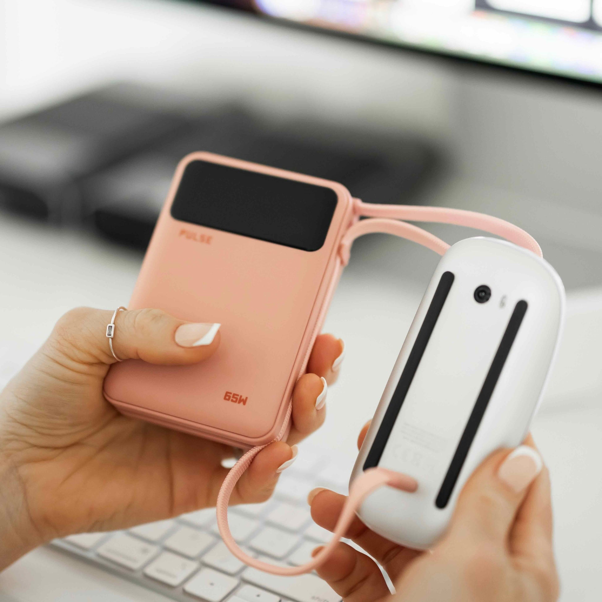 Powerbank 20.000 mAh | Kompakte Laptop-Powerbank mit 65 W Power Delivery, USB-C-Kabel und mehreren Ladeanschlüssen