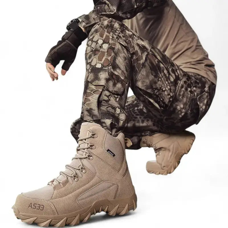 Chaussure homme grand froid à tige haute fourrée