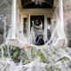 Künstliches Spinnennetz mit Spinnen - Halloween-Atmosphäre