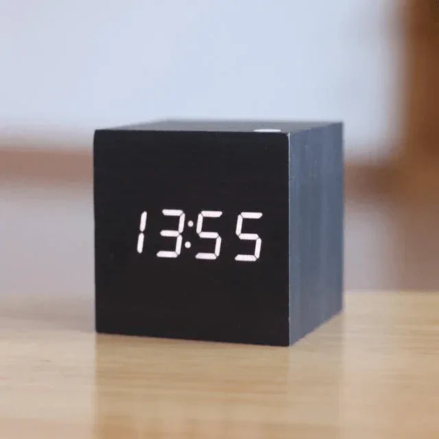 Horloge Numérique Moderne en Bois - Rondor