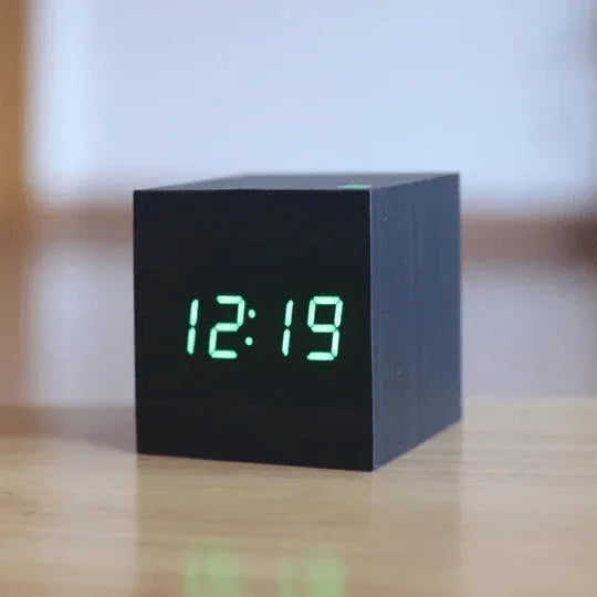 Horloge Numérique Moderne en Bois - Rondor