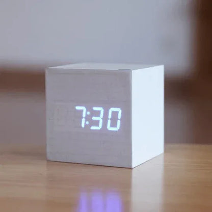 Horloge Numérique Moderne en Bois - Rondor