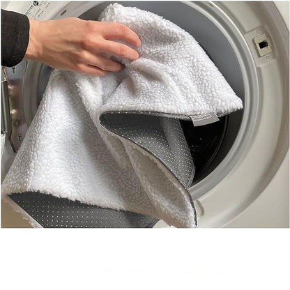 Oreiller thermique douillet pour animaux | Idéal pour les jours d'hiver froids Tapis auto-chauffant conçu pour garder les animaux domestiques au chaud et détendus.