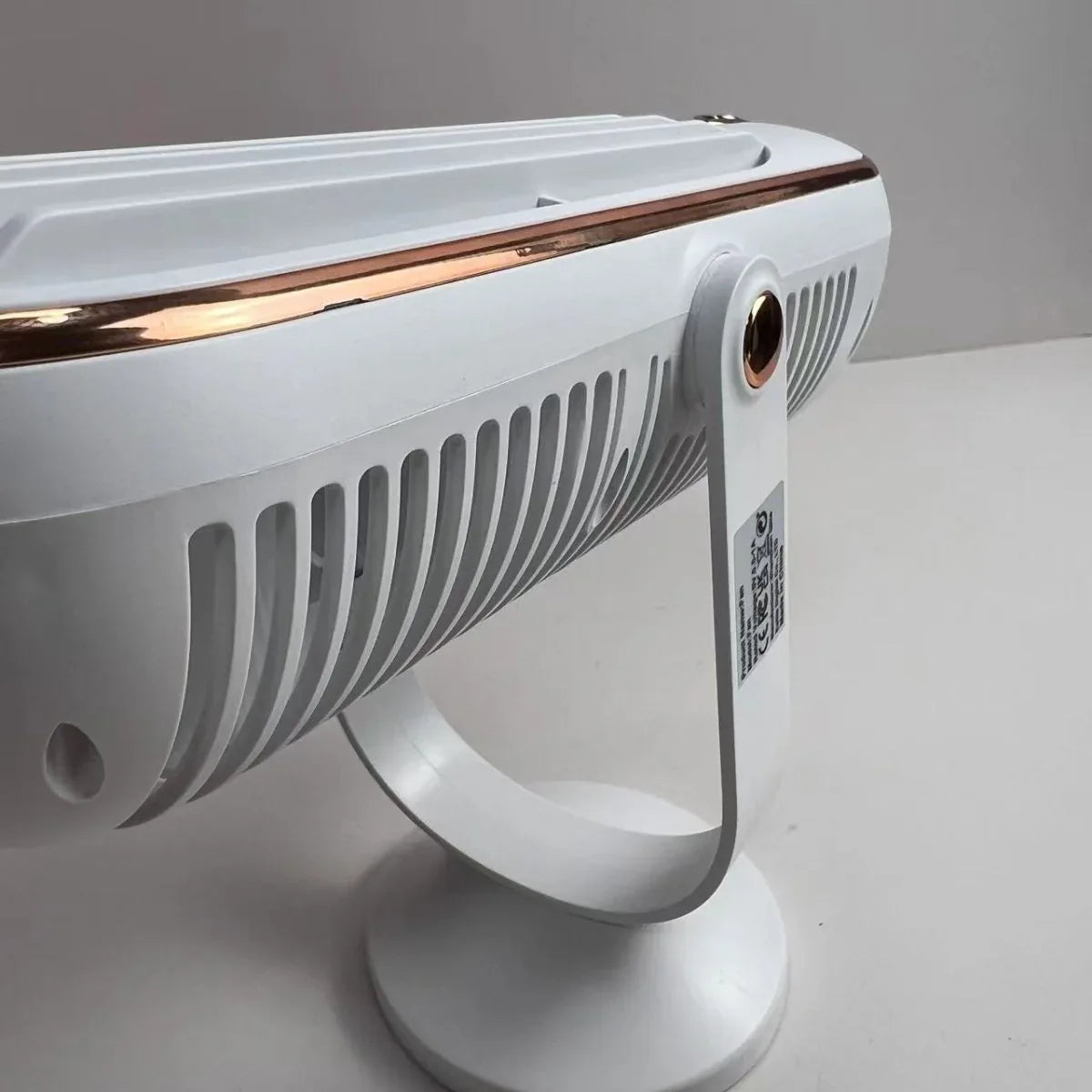 Ventilateur de Refroidissement AeroLux Elite | Double Moteur, Rotation à 720°, Rechargeable par USB & Ultra Silencieux pour un Confort Ultime Partout - Rondor